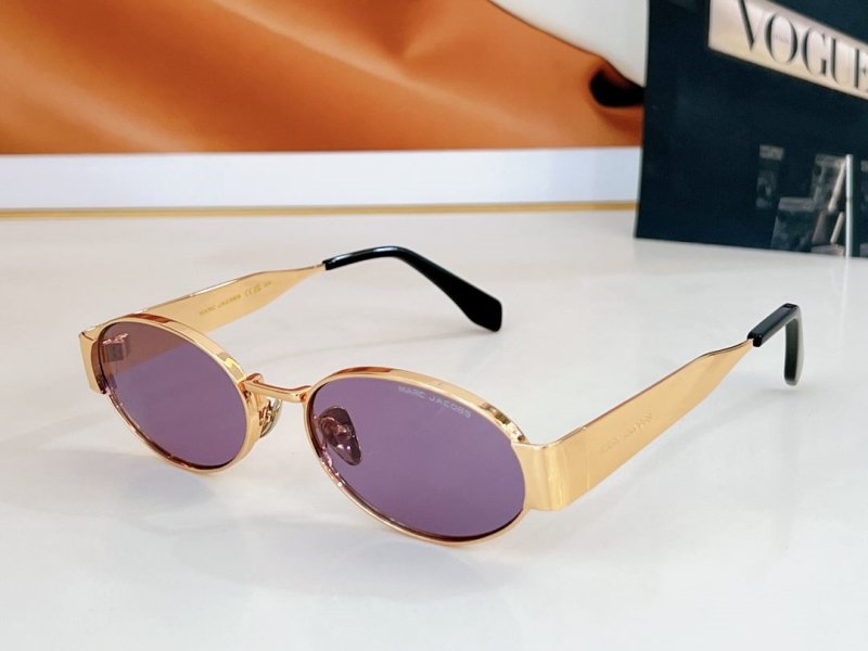 MARC JACOBS